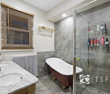 277 MacKenzie St, Golden Square - Photo 3