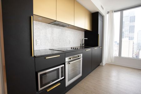 For Lease - 85 Wood Street Unit# 3206, Toronto, Ontario - Photo 2