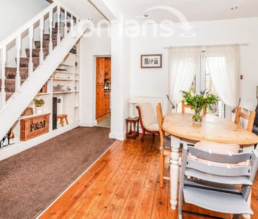 2 bedroom terraced to rent - Photo 1