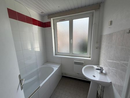 À LOUER – T4 de 85 m², Rue Maurice Ravel – LILLE-SUD réf 1547-6 - Photo 2