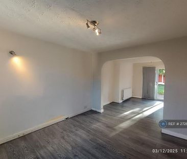 3 bedroom semi-detached house to rent - Photo 1