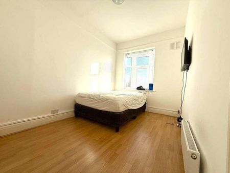 Burnside Road, Dagenham, RM8 - Photo 2