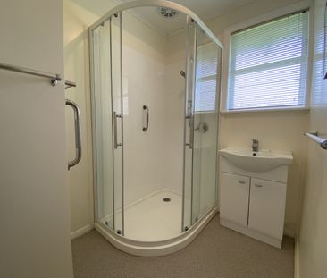 Water Included, No lawn, Spacious 2 Bedroom Unit - Photo 6