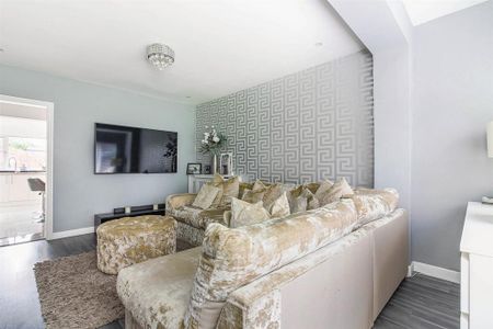 3 bedroom house to rent - Photo 2