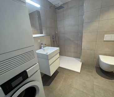 Unique 3.5-room apartment with balcony - Photo 2