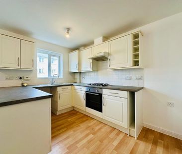 2 bedroom ground floor flat to rent - Photo 1