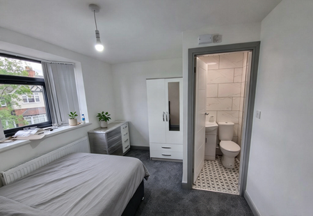 8 bedroom terraced house to rent - Photo 3