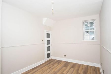 3 bedroom detached house to rent - Photo 4