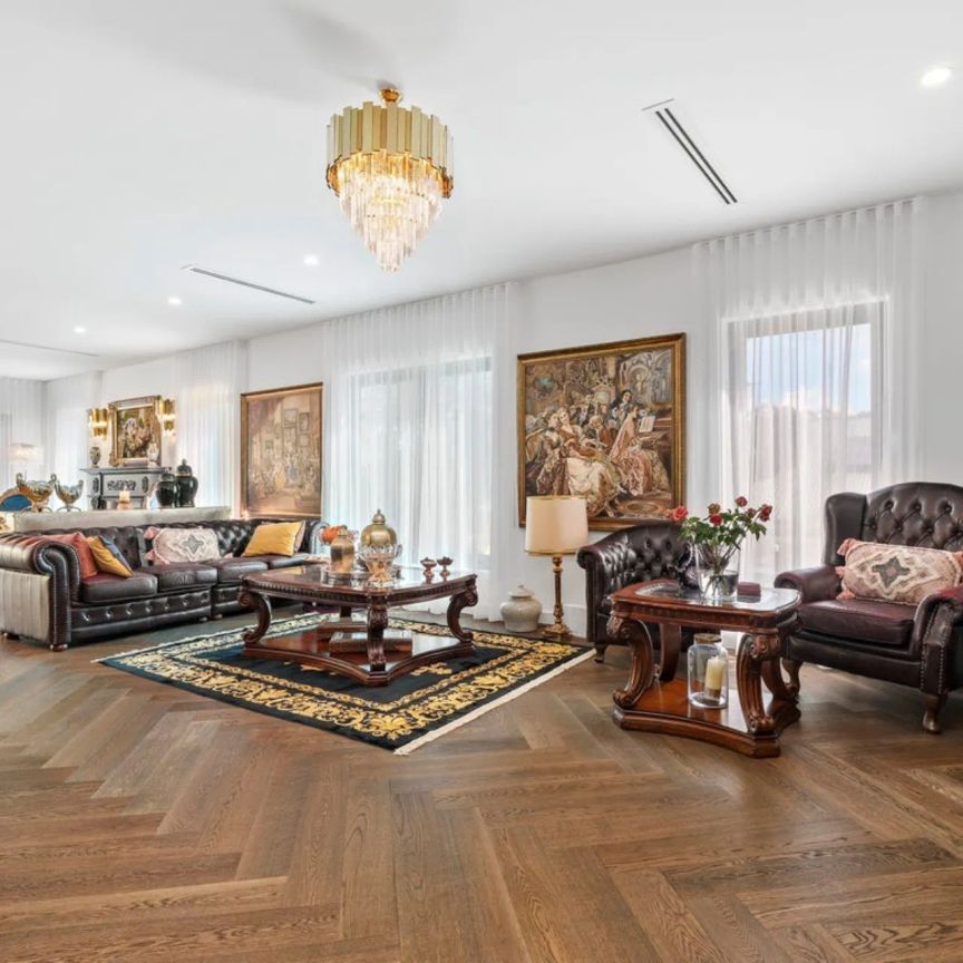 Serenity, Space and Family Comfort in a Leafy Lifestyle Setting - Photo 1