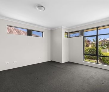 Spacious 3-Bedroom Home in the Heart of Baldivis - Photo 1
