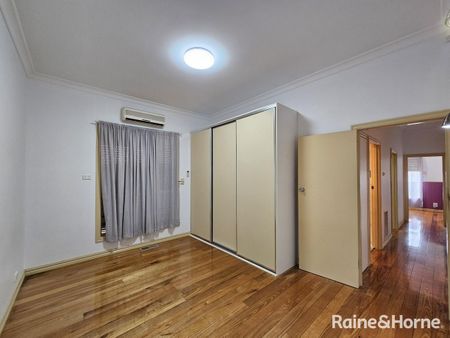 50 Cornwall Road, Sunshine, VIC 3020 - Photo 3