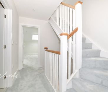 3 bedroom semi-detached house to rent - Photo 2