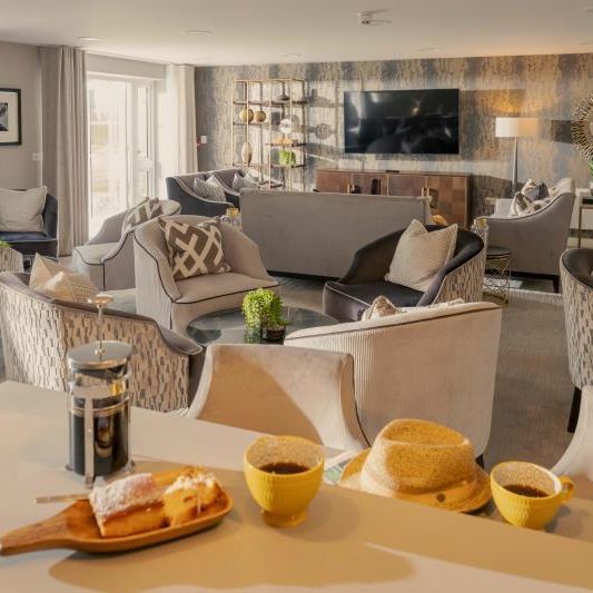 1 bedroom retirement property to rent - Photo 1