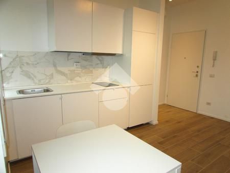 Monolocale in affitto - Photo 3