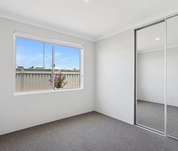 Brand new and available immediately - Photo 3