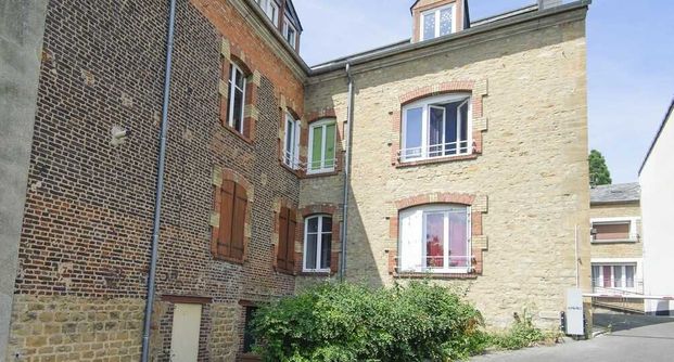 À CHARLEVILLE MEZIERES - Photo 1