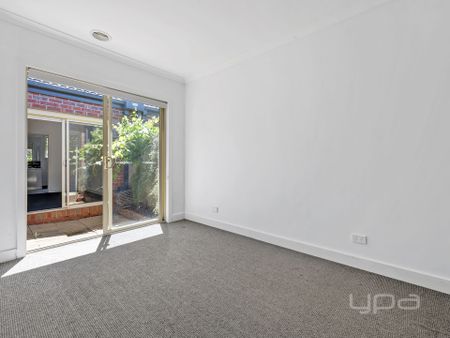 Stylish Living in Weir Views - Photo 2