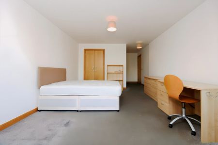 3Bedrooms, 3Bathrooms - Photo 3