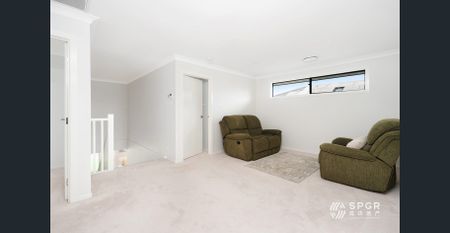 Modern 5-Bedroom Family Home in a Peaceful Location - Photo 3