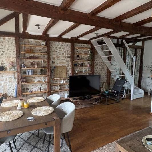 TYPE III EN DUPLEX MEUBLE - CENTRE VILLE - Photo 1
