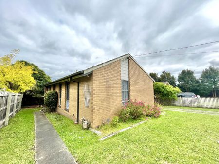 9 Manuka Street Churchill VIC - Photo 4