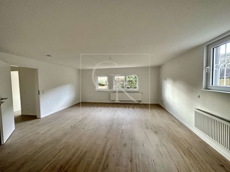 Erstbezug nach Modernisierung von geräumiger Souterrain-Wohnung (2 ZKDB) mit Terrasse und Stellplatz - Photo 5