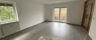 Moderne 3-Zimmer-Wohnung mit Balkon in gepflegtem Mehrparteienhaus zu vermieten - Foto 1