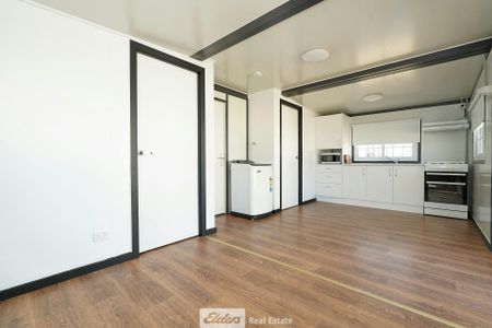 Quiet and Convenient - Photo 3