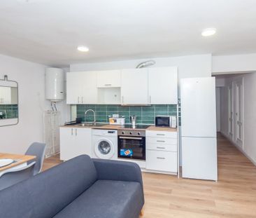 Carrer de Vidal de Blanes, Valencia, Valencian Community 46024 - Photo 2