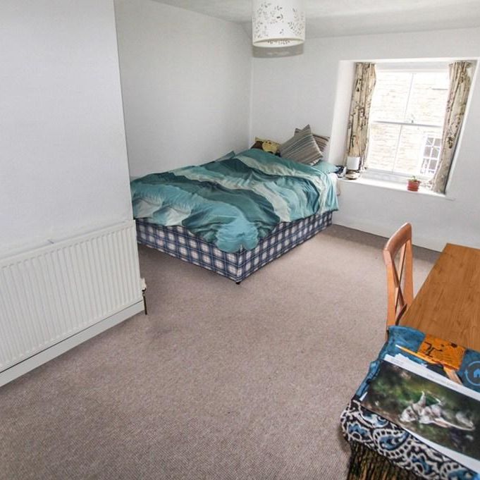 3 bedroom flat to rent - Photo 1