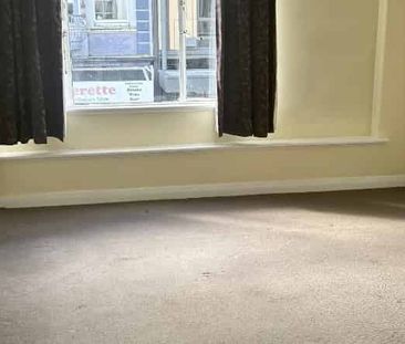 Cuba Street two-bedroom flat - Photo 5