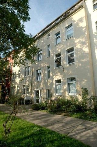 Zentrale 3-Raum-Wohnung im Dachgeschoss! - Foto 5