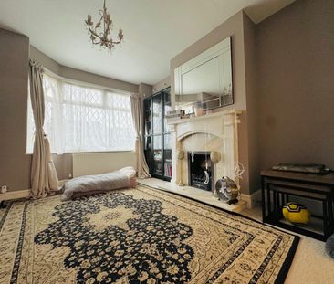 3 Bed Semi-Detached House, Austin Road, LU3 - Photo 3