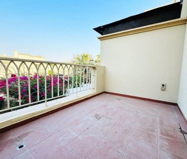 Resplendent in Design and Liveability - Photo 1