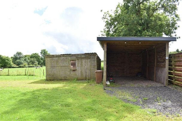 5 bedroom detached house to rent - Photo 1