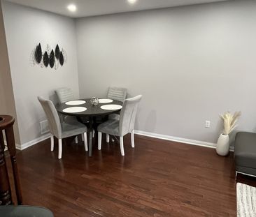 For Lease - 2439 Springforest Drive, Oakville, Ontario - Photo 4