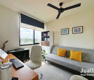 Modern 2-Bedroom Apartment in the Heart of Hawthorn East - Photo 1