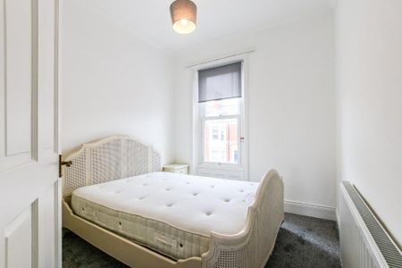 3 bedroom apartment to rent - Photo 4