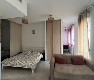 Location Appartement 1 pièce 44m² AIX EN PROVENCE 13100 - Photo 2