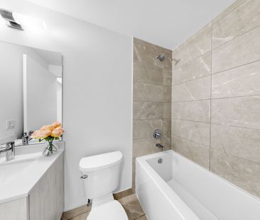 For Lease - 2 David Eyer Road Unit# 933, Richmond Hill, Ontario - Photo 6