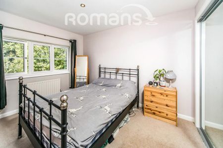 3 bedroom semi-detached house to rent - Photo 4