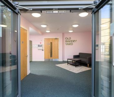 STUDENT PROPERTY - RENT INCLUDES UTILITIES AND WI-FI. An exciting a... - Photo 6