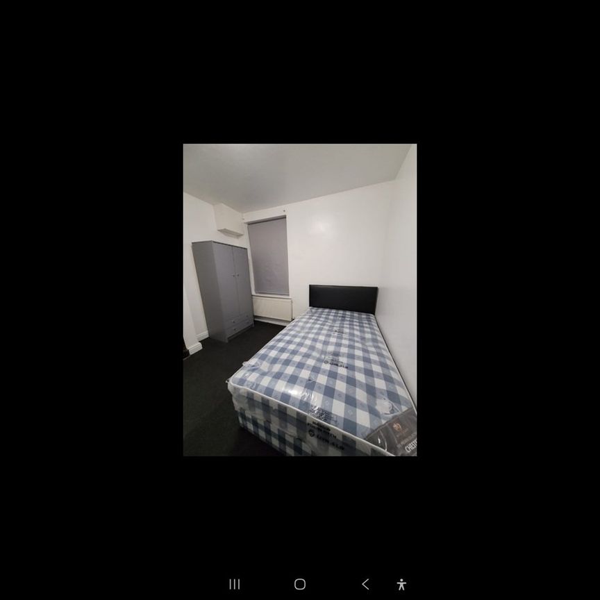 Room in a Shared House, Carlton Road, NG3 - Photo 1