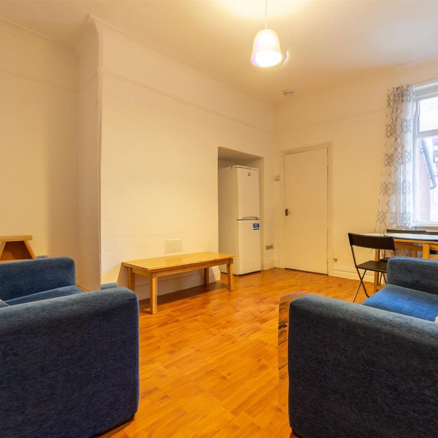 2 bed flat to rent in Helmsley Road, Sandyford, NE2 - Photo 1