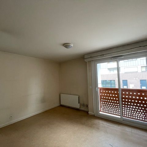 Location Appartement 1 pièce 20m² DEVILLE LES ROUEN 76250 - Photo 1