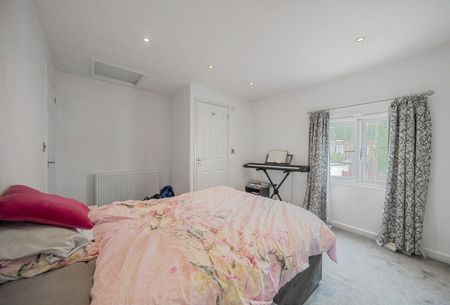 Upper Park Street, Cheltenham, Gloucestershire, GL52 - Photo 2