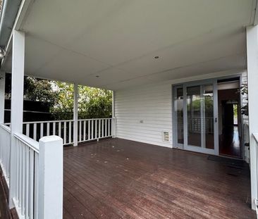 Ideal Location, 3 Bedroom Family Home, Workshop Area - Photo 5