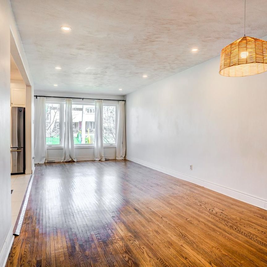 For Lease - 17 Avis (Main) Crescent, Toronto, Ontario - Photo 1
