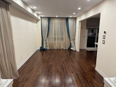 For Lease - 12 Pegasus Drive, Richmond Hill, Ontario - Photo 4