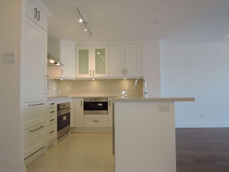 For Lease - 15 Stollery Pond Crescent Unit# 808, Markham, Ontario - Photo 2